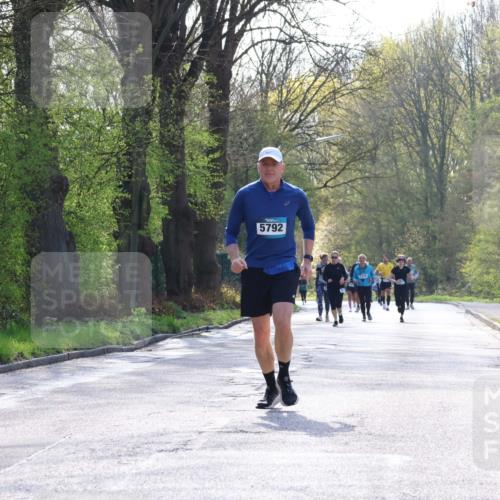 12.04.2026 - 45. Internationalen Wilhelmsburger Insellauf Yannick Fuchs http://msf.ph/oto/9495874 12.04.2026 10:51:39 Laufen 5792, 41 meine-sportfotos.de
