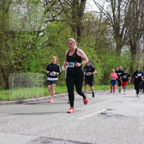 12.04.2026 - 45. Internationalen Wilhelmsburger Insellauf Yannick Fuchs http://msf.ph/oto/9495908 12.04.2026 13:06:50 Laufen 28, 4905, 570, 4009, 3676, 2175, 3821 meine-sportfotos.de