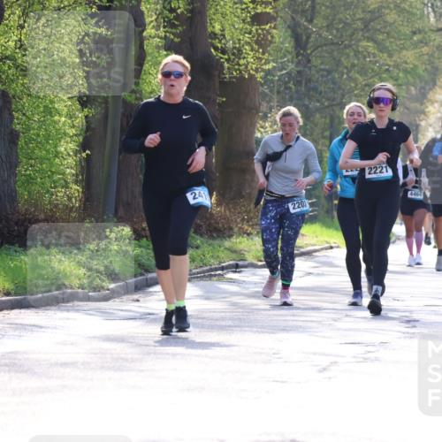 12.04.2026 - 45. Internationalen Wilhelmsburger Insellauf Yannick Fuchs http://msf.ph/oto/9495934 12.04.2026 10:51:50 Laufen 241, 2203, 2221, 4464, 2267, 2749 meine-sportfotos.de