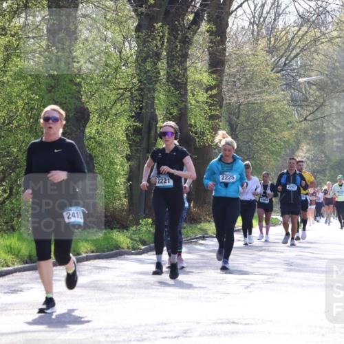 12.04.2026 - 45. Internationalen Wilhelmsburger Insellauf Yannick Fuchs http://msf.ph/oto/9495956 12.04.2026 10:51:53 Laufen 2415, 2221, 2225, 4464, 2267, 2749, 2864 meine-sportfotos.de