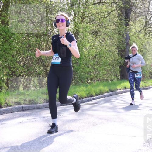 12.04.2026 - 45. Internationalen Wilhelmsburger Insellauf Yannick Fuchs http://msf.ph/oto/9496002 12.04.2026 10:51:59 Laufen 2221, 2203, 2225 meine-sportfotos.de