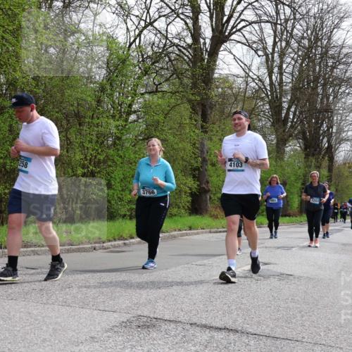12.04.2026 - 45. Internationalen Wilhelmsburger Insellauf Yannick Fuchs http://msf.ph/oto/9496010 12.04.2026 13:07:05 Laufen 258, 3766, 4103, 4803, 3203 meine-sportfotos.de