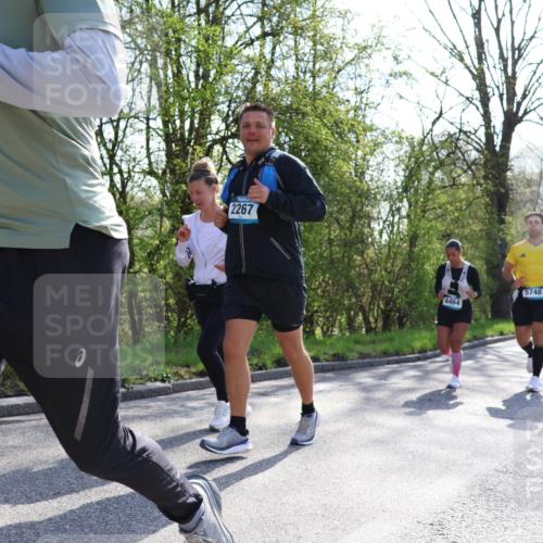 12.04.2026 - 45. Internationalen Wilhelmsburger Insellauf Yannick Fuchs http://msf.ph/oto/9496108 12.04.2026 10:52:09 Laufen 2267, 4464, 5748 meine-sportfotos.de