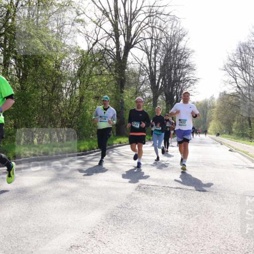 12.04.2026 - 45. Internationalen Wilhelmsburger Insellauf Yannick Fuchs http://msf.ph/oto/9496176 12.04.2026 10:52:17 Laufen 3130, 2749, 2422, 4141, 5842 meine-sportfotos.de