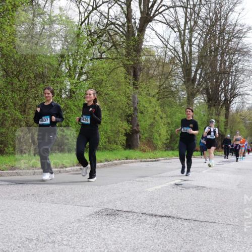 12.04.2026 - 45. Internationalen Wilhelmsburger Insellauf Yannick Fuchs http://msf.ph/oto/9496200 12.04.2026 13:07:29 Laufen 5836, 5837, 2692 meine-sportfotos.de