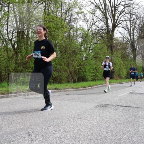 12.04.2026 - 45. Internationalen Wilhelmsburger Insellauf Yannick Fuchs http://msf.ph/oto/9496227 12.04.2026 13:07:32 Laufen 2692, 3898, 2116 meine-sportfotos.de