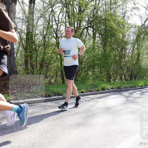 12.04.2026 - 45. Internationalen Wilhelmsburger Insellauf Yannick Fuchs http://msf.ph/oto/9496251 12.04.2026 10:52:24 Laufen 059, 3570 meine-sportfotos.de
