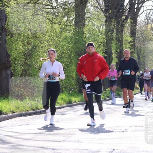 12.04.2026 - 45. Internationalen Wilhelmsburger Insellauf Yannick Fuchs http://msf.ph/oto/9496283 12.04.2026 10:52:28 Laufen 2862, 4870, 2193, 3743, 3679, 2449 meine-sportfotos.de