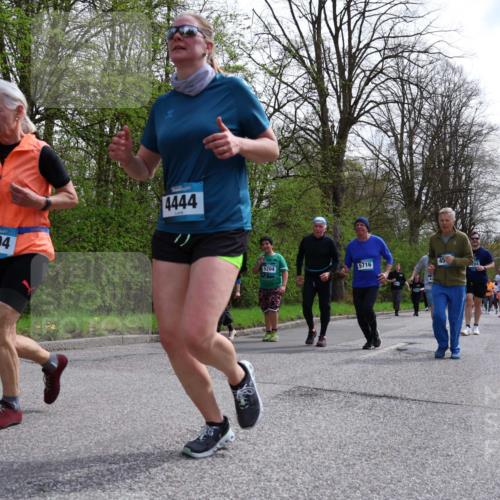 12.04.2026 - 45. Internationalen Wilhelmsburger Insellauf Yannick Fuchs http://msf.ph/oto/9496334 12.04.2026 13:07:44 Laufen 404, 4444, 5204, 5716 meine-sportfotos.de