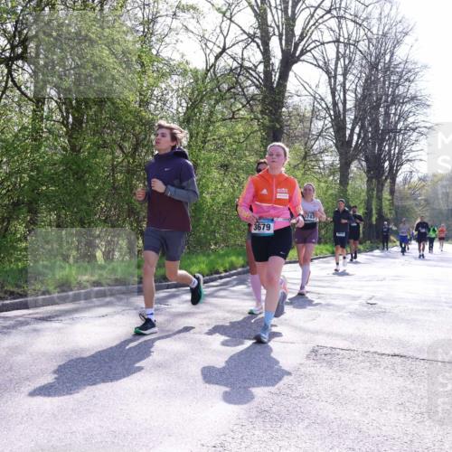 12.04.2026 - 45. Internationalen Wilhelmsburger Insellauf Yannick Fuchs http://msf.ph/oto/9496388 12.04.2026 10:52:38 Laufen 3679, 743 meine-sportfotos.de