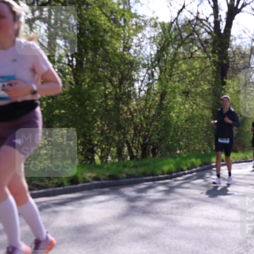 12.04.2026 - 45. Internationalen Wilhelmsburger Insellauf Yannick Fuchs http://msf.ph/oto/9496416 12.04.2026 10:52:41 Laufen 374 meine-sportfotos.de