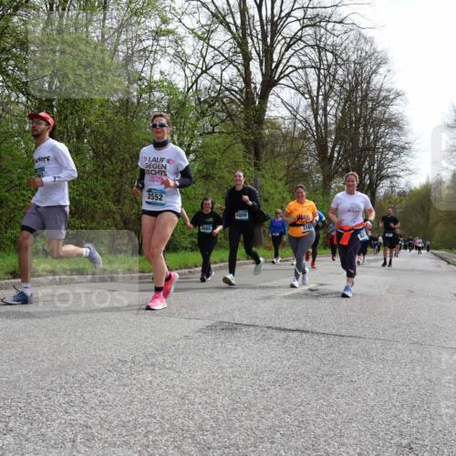 12.04.2026 - 45. Internationalen Wilhelmsburger Insellauf Yannick Fuchs http://msf.ph/oto/9496423 12.04.2026 13:07:52 Laufen 23425, 2552, 4999, 4800, 3162, 4924 meine-sportfotos.de