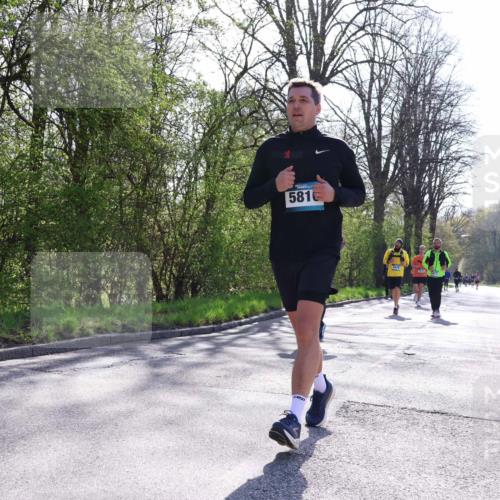12.04.2026 - 45. Internationalen Wilhelmsburger Insellauf Yannick Fuchs http://msf.ph/oto/9496484 12.04.2026 10:52:47 Laufen 581, 4476 meine-sportfotos.de