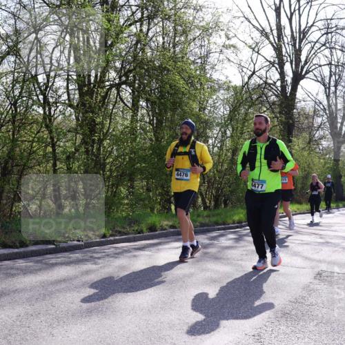12.04.2026 - 45. Internationalen Wilhelmsburger Insellauf Yannick Fuchs http://msf.ph/oto/9496530 12.04.2026 10:52:52 Laufen 4476, 4477, 015 meine-sportfotos.de