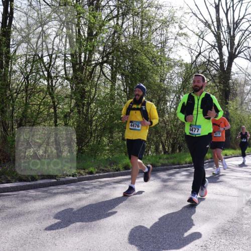 12.04.2026 - 45. Internationalen Wilhelmsburger Insellauf Yannick Fuchs http://msf.ph/oto/9496533 12.04.2026 10:52:52 Laufen 4476, 4477, 3015 meine-sportfotos.de