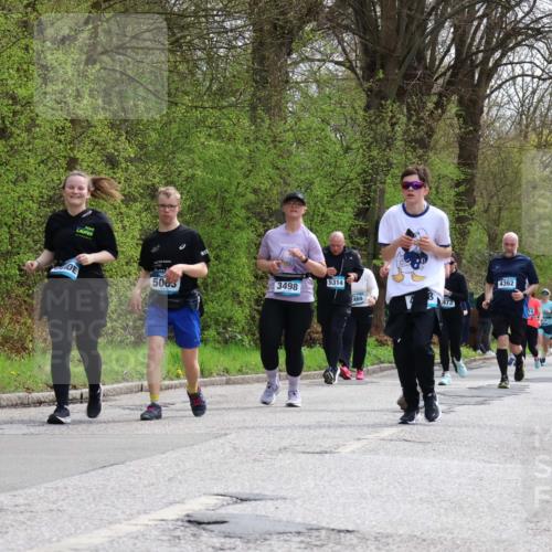 12.04.2026 - 45. Internationalen Wilhelmsburger Insellauf Yannick Fuchs http://msf.ph/oto/9496583 12.04.2026 13:08:07 Laufen 5063, 5314, 3498, 469, 473, 4362 meine-sportfotos.de