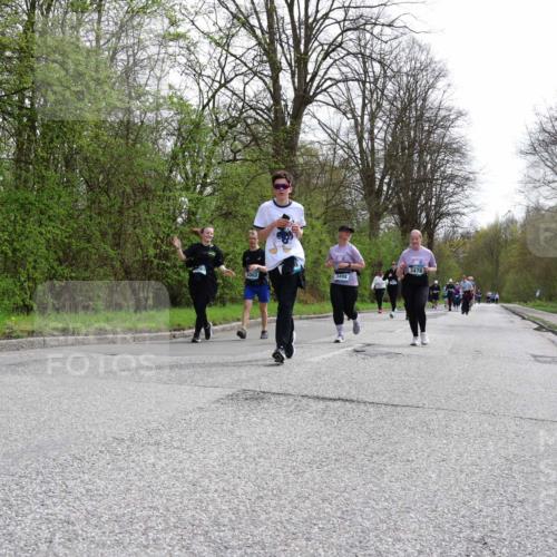 12.04.2026 - 45. Internationalen Wilhelmsburger Insellauf Yannick Fuchs http://msf.ph/oto/9496630 12.04.2026 13:08:11 Laufen 3498, 3478 meine-sportfotos.de