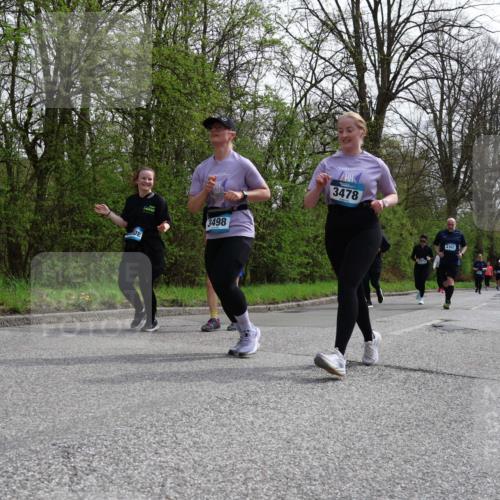12.04.2026 - 45. Internationalen Wilhelmsburger Insellauf Yannick Fuchs http://msf.ph/oto/9496657 12.04.2026 13:08:14 Laufen 3498, 3478, 4362 meine-sportfotos.de
