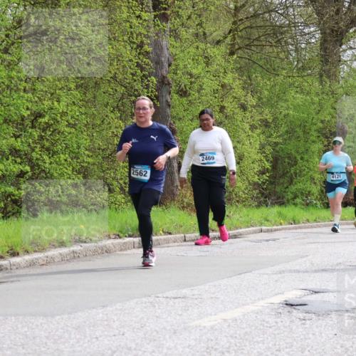 12.04.2026 - 45. Internationalen Wilhelmsburger Insellauf Yannick Fuchs http://msf.ph/oto/9496708 12.04.2026 13:08:19 Laufen 2562, 2469, 4121, 4014, 2061 meine-sportfotos.de