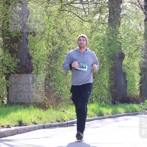 12.04.2026 - 45. Internationalen Wilhelmsburger Insellauf Yannick Fuchs http://msf.ph/oto/9496886 12.04.2026 10:53:38 Laufen 564 meine-sportfotos.de