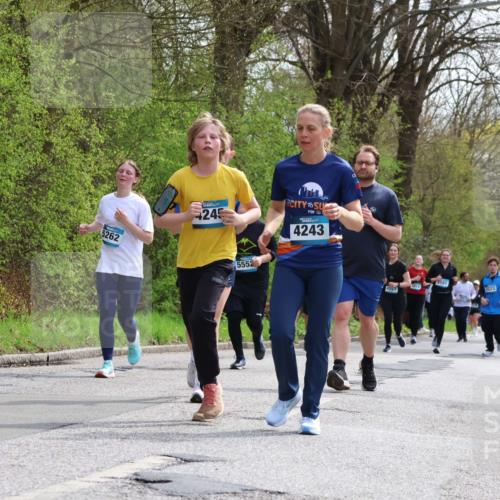 12.04.2026 - 45. Internationalen Wilhelmsburger Insellauf Yannick Fuchs http://msf.ph/oto/9496915 12.04.2026 13:08:39 Laufen 5262, 4245, 4243, 5552, 3581, 3874, 5223, 4557, 2101, 4593 meine-sportfotos.de