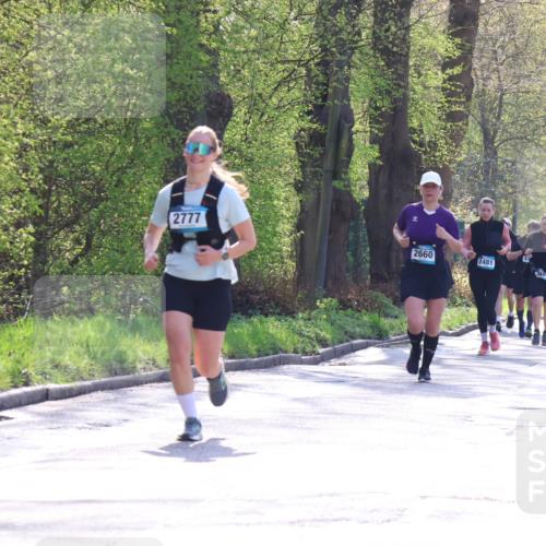 12.04.2026 - 45. Internationalen Wilhelmsburger Insellauf Yannick Fuchs http://msf.ph/oto/9496967 12.04.2026 10:53:49 Laufen 2777, 2660, 2481, 3460, 351, 0000 meine-sportfotos.de