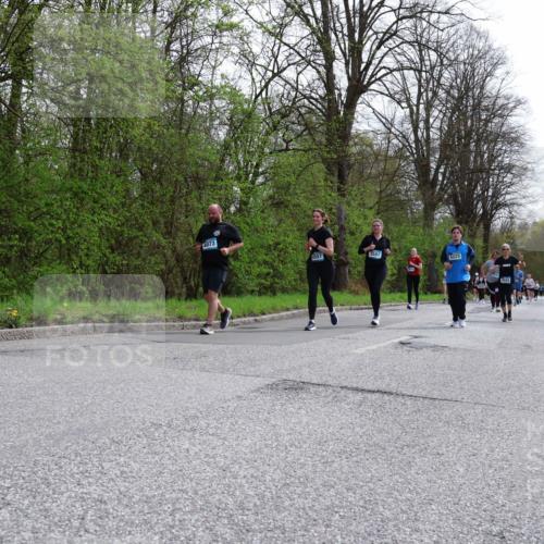 12.04.2026 - 45. Internationalen Wilhelmsburger Insellauf Yannick Fuchs http://msf.ph/oto/9497025 12.04.2026 13:08:49 Laufen 4073, 4557, 3581, 5223, 4593 meine-sportfotos.de