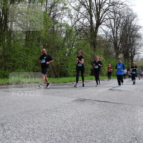 12.04.2026 - 45. Internationalen Wilhelmsburger Insellauf Yannick Fuchs http://msf.ph/oto/9497033 12.04.2026 13:08:50 Laufen 4073, 4557, 3581, 5223, 4593 meine-sportfotos.de