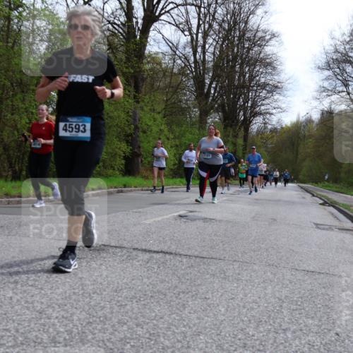 12.04.2026 - 45. Internationalen Wilhelmsburger Insellauf Yannick Fuchs http://msf.ph/oto/9497084 12.04.2026 13:08:54 Laufen 3814, 4593, 2101 meine-sportfotos.de