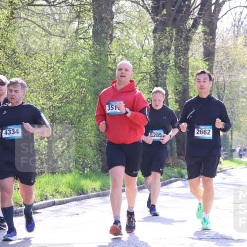 12.04.2026 - 45. Internationalen Wilhelmsburger Insellauf Yannick Fuchs http://msf.ph/oto/9497115 12.04.2026 10:54:06 Laufen 4334, 351, 5285, 0000 meine-sportfotos.de