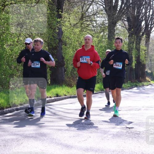12.04.2026 - 45. Internationalen Wilhelmsburger Insellauf Yannick Fuchs http://msf.ph/oto/9497136 12.04.2026 10:54:08 Laufen 351, 4334, 0000 meine-sportfotos.de