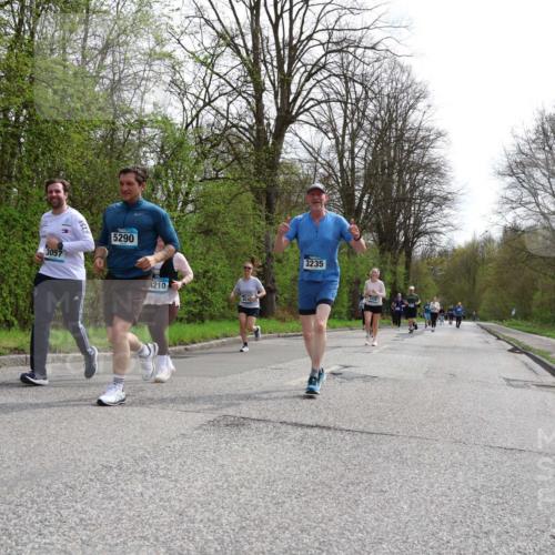 12.04.2026 - 45. Internationalen Wilhelmsburger Insellauf Yannick Fuchs http://msf.ph/oto/9497142 12.04.2026 13:09:00 Laufen 3057, 5290, 4210, 40, 3235 meine-sportfotos.de