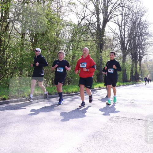 12.04.2026 - 45. Internationalen Wilhelmsburger Insellauf Yannick Fuchs http://msf.ph/oto/9497158 12.04.2026 10:54:10 Laufen 4334, 3517, 0000 meine-sportfotos.de