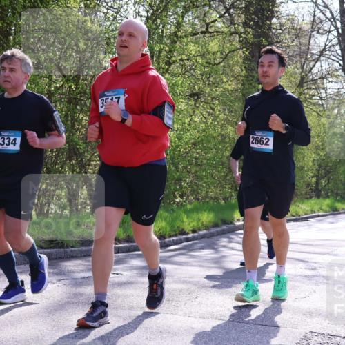 12.04.2026 - 45. Internationalen Wilhelmsburger Insellauf Yannick Fuchs http://msf.ph/oto/9497166 12.04.2026 10:54:11 Laufen 4334, 3517, 0000 meine-sportfotos.de