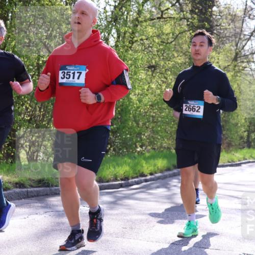12.04.2026 - 45. Internationalen Wilhelmsburger Insellauf Yannick Fuchs http://msf.ph/oto/9497169 12.04.2026 10:54:11 Laufen 4334, 3517, 0000 meine-sportfotos.de