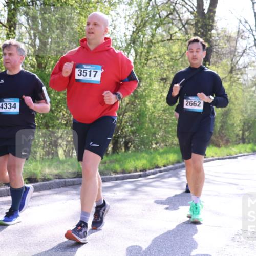 12.04.2026 - 45. Internationalen Wilhelmsburger Insellauf Yannick Fuchs http://msf.ph/oto/9497171 12.04.2026 10:54:11 Laufen 4334, 3517, 0000 meine-sportfotos.de