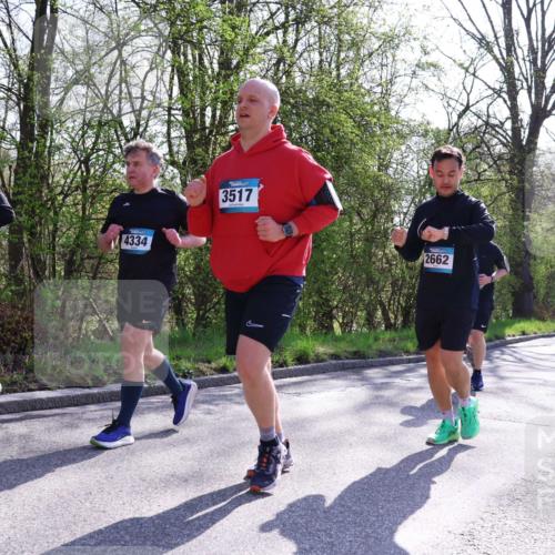 12.04.2026 - 45. Internationalen Wilhelmsburger Insellauf Yannick Fuchs http://msf.ph/oto/9497180 12.04.2026 10:54:12 Laufen 4334, 3517, 0000 meine-sportfotos.de