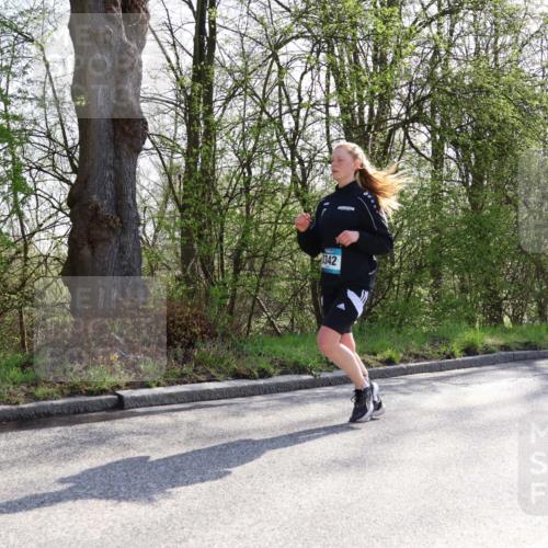 12.04.2026 - 45. Internationalen Wilhelmsburger Insellauf Yannick Fuchs http://msf.ph/oto/9497240 12.04.2026 10:54:25 Laufen 3342 meine-sportfotos.de
