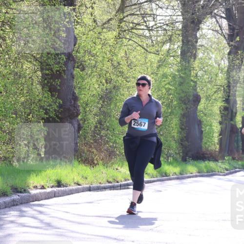 12.04.2026 - 45. Internationalen Wilhelmsburger Insellauf Yannick Fuchs http://msf.ph/oto/9497247 12.04.2026 10:54:26 Laufen 2567, 3920 meine-sportfotos.de