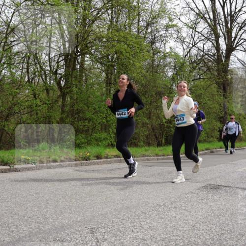 12.04.2026 - 45. Internationalen Wilhelmsburger Insellauf Yannick Fuchs http://msf.ph/oto/9497249 12.04.2026 13:09:10 Laufen 4442, 4443, 2332 meine-sportfotos.de