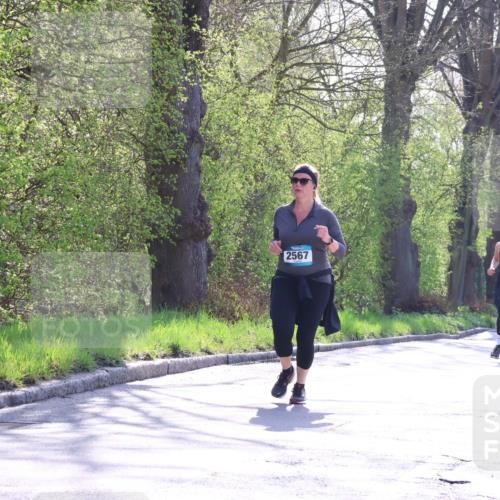 12.04.2026 - 45. Internationalen Wilhelmsburger Insellauf Yannick Fuchs http://msf.ph/oto/9497250 12.04.2026 10:54:26 Laufen 2567, 3920 meine-sportfotos.de