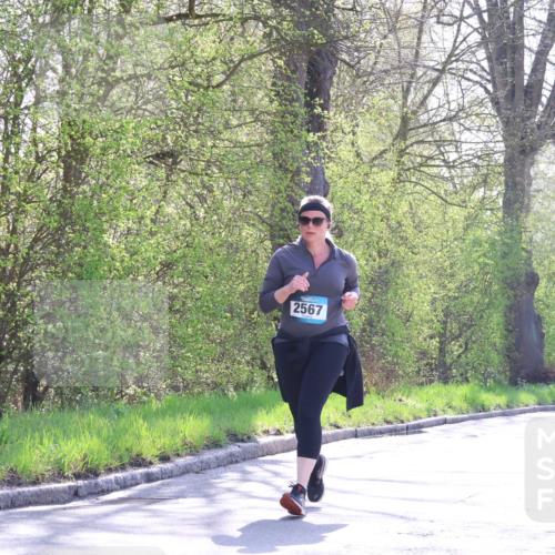 12.04.2026 - 45. Internationalen Wilhelmsburger Insellauf Yannick Fuchs http://msf.ph/oto/9497261 12.04.2026 10:54:28 Laufen 2567, 3920 meine-sportfotos.de