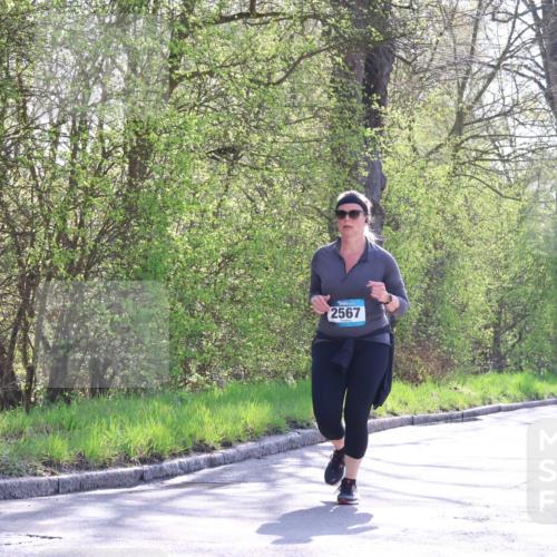 12.04.2026 - 45. Internationalen Wilhelmsburger Insellauf Yannick Fuchs http://msf.ph/oto/9497263 12.04.2026 10:54:28 Laufen 2567, 3920 meine-sportfotos.de