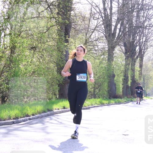 12.04.2026 - 45. Internationalen Wilhelmsburger Insellauf Yannick Fuchs http://msf.ph/oto/9497293 12.04.2026 10:54:31 Laufen 3920 meine-sportfotos.de