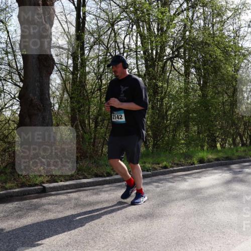 12.04.2026 - 45. Internationalen Wilhelmsburger Insellauf Yannick Fuchs http://msf.ph/oto/9497332 12.04.2026 10:54:44 Laufen 2142 meine-sportfotos.de