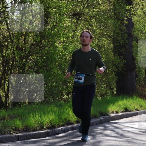 12.04.2026 - 45. Internationalen Wilhelmsburger Insellauf Yannick Fuchs http://msf.ph/oto/9497344 12.04.2026 10:54:46 Laufen 5806, 4485 meine-sportfotos.de