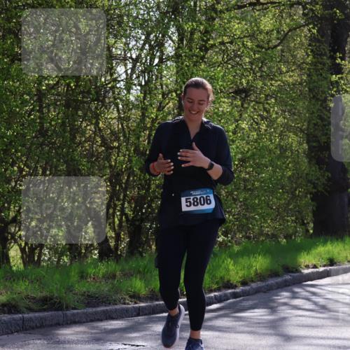 12.04.2026 - 45. Internationalen Wilhelmsburger Insellauf Yannick Fuchs http://msf.ph/oto/9497368 12.04.2026 10:54:49 Laufen 5806 meine-sportfotos.de