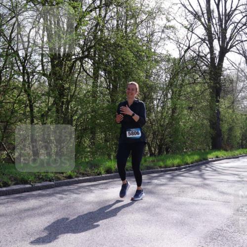 12.04.2026 - 45. Internationalen Wilhelmsburger Insellauf Yannick Fuchs http://msf.ph/oto/9497378 12.04.2026 10:54:50 Laufen 5806 meine-sportfotos.de