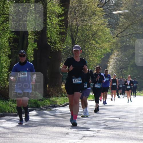 12.04.2026 - 45. Internationalen Wilhelmsburger Insellauf Yannick Fuchs http://msf.ph/oto/9497392 12.04.2026 10:54:52 Laufen 3740, 2924, 3333, 4949 meine-sportfotos.de