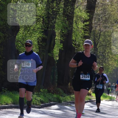 12.04.2026 - 45. Internationalen Wilhelmsburger Insellauf Yannick Fuchs http://msf.ph/oto/9497404 12.04.2026 10:54:54 Laufen 3740, 2924, 3333, 4977 meine-sportfotos.de